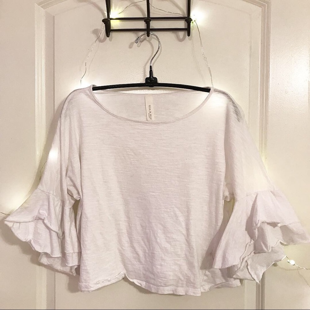 SOLD Ollie&Chloe White Cotton Top w/Belle Sleeves